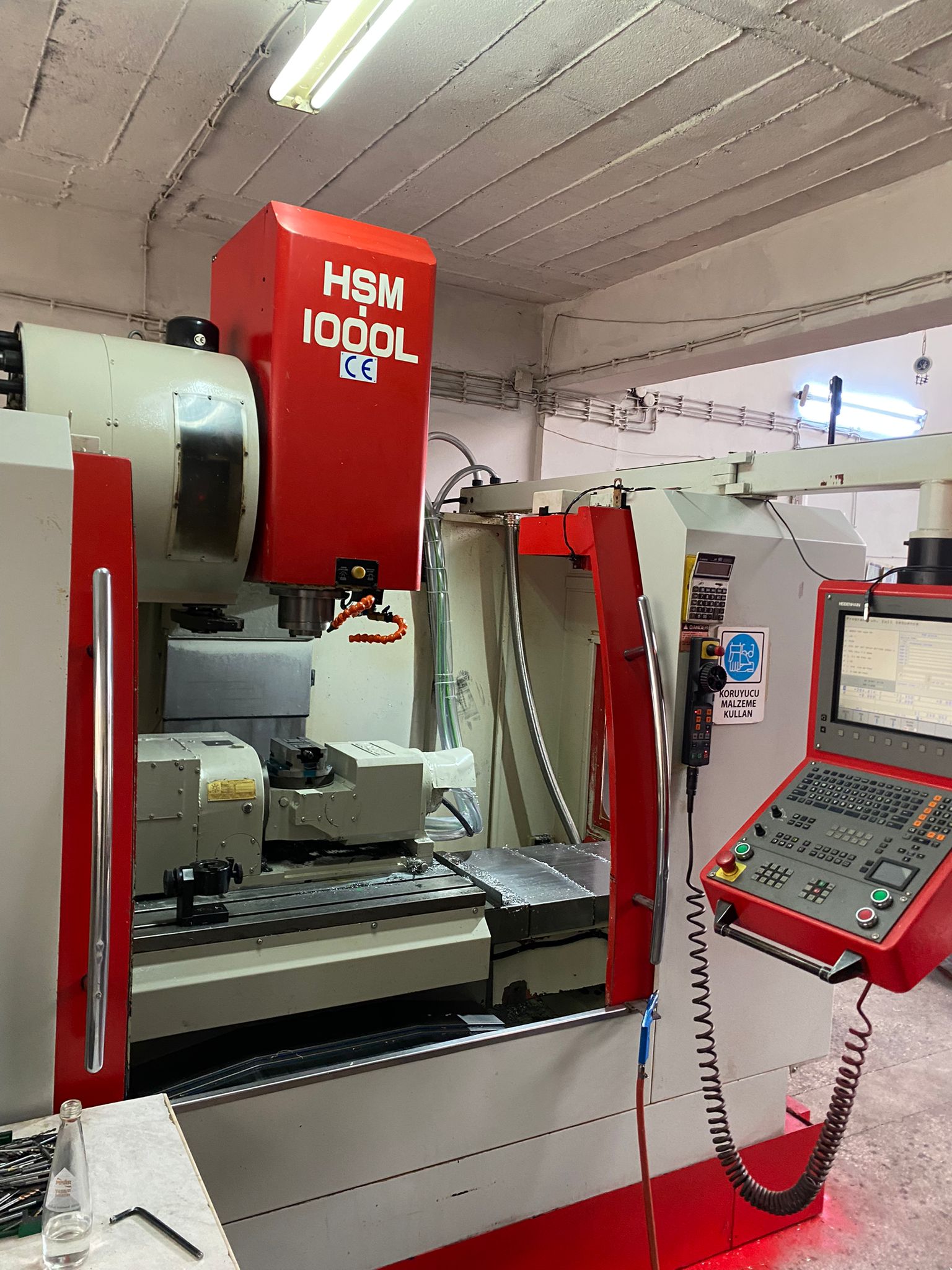 Centre d'usinage 5 axes Eumach HSM 1000L