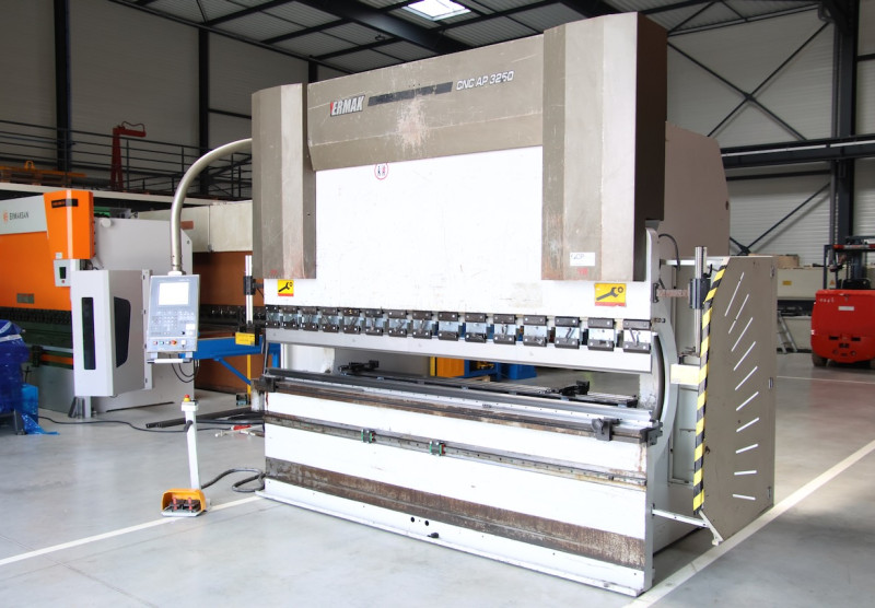 Presse plieuse Ermaksan AP 3100