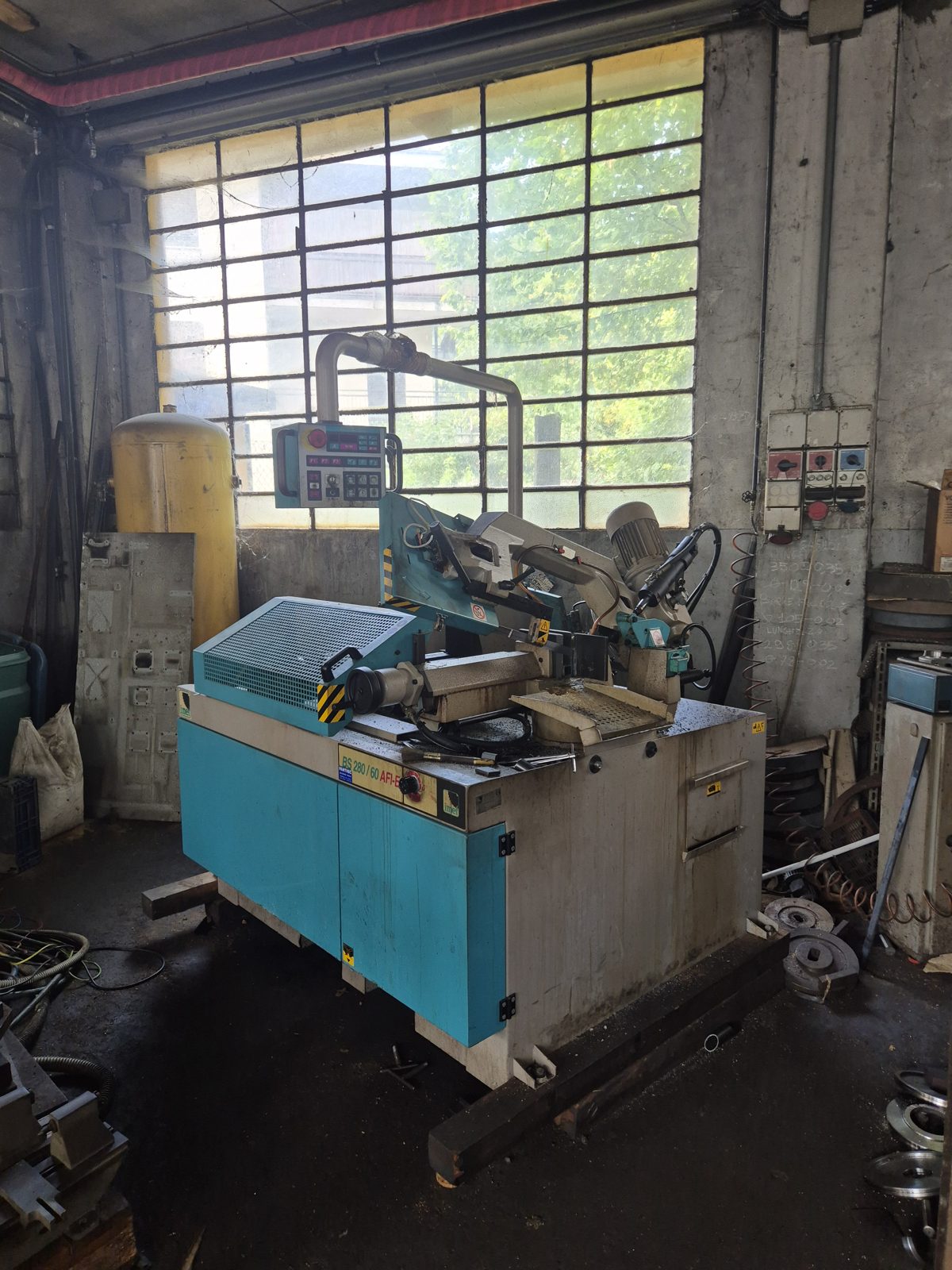 Scie à ruban automatique IMET BS 280/60 AFI-E · 2004 · alimentation barres CNC