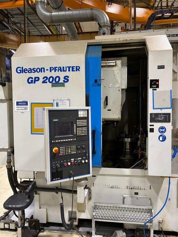 Tailleuse d'engrenages cnc à la fraise-mère GLEASON PFAUTER GP 200S