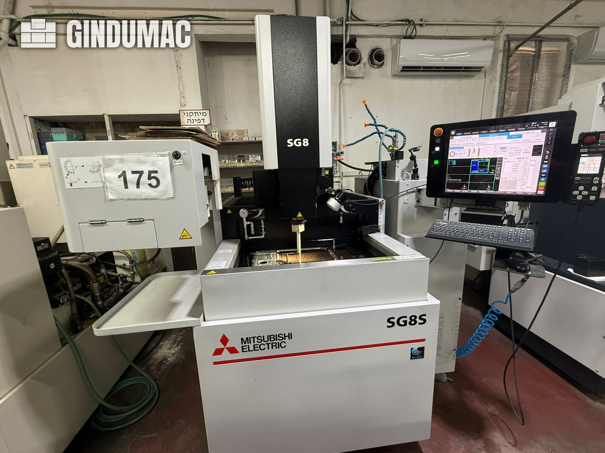 Centre d'usinage CNC bois Mitsubishi SG8S