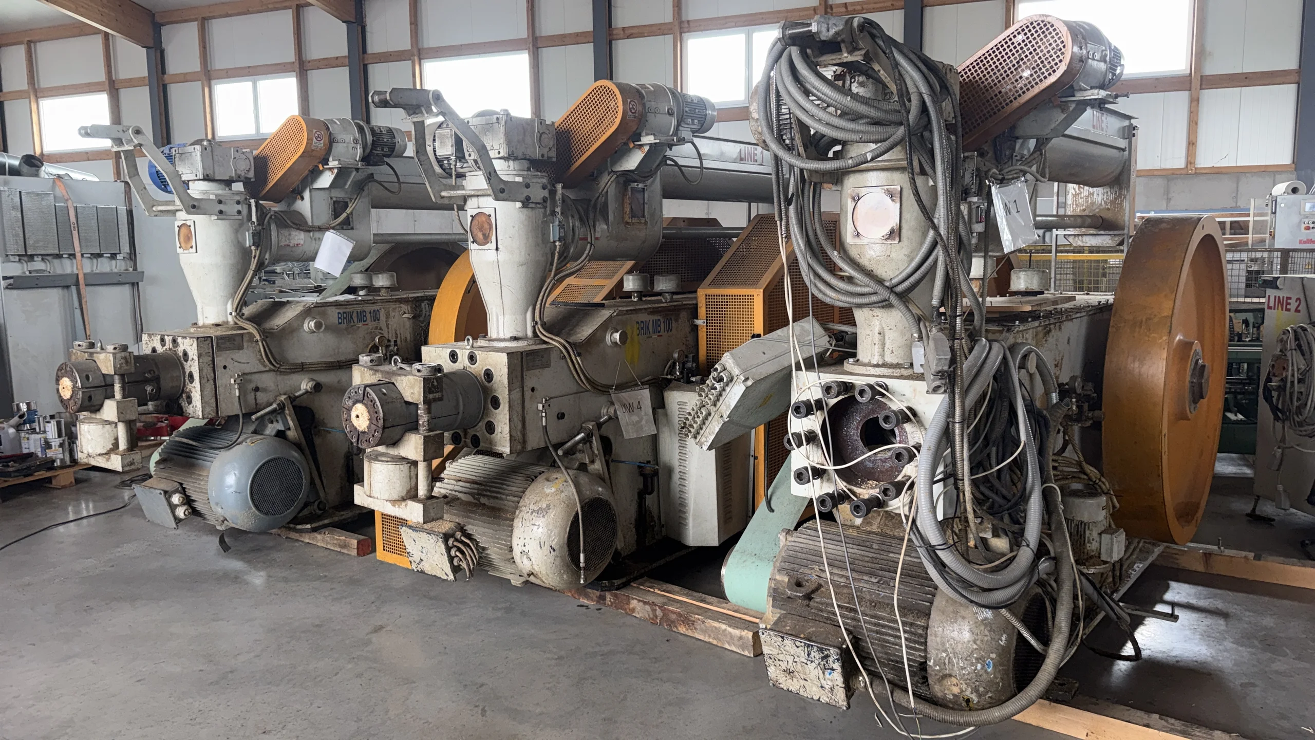 Machine de briquetage DiPiu MB100