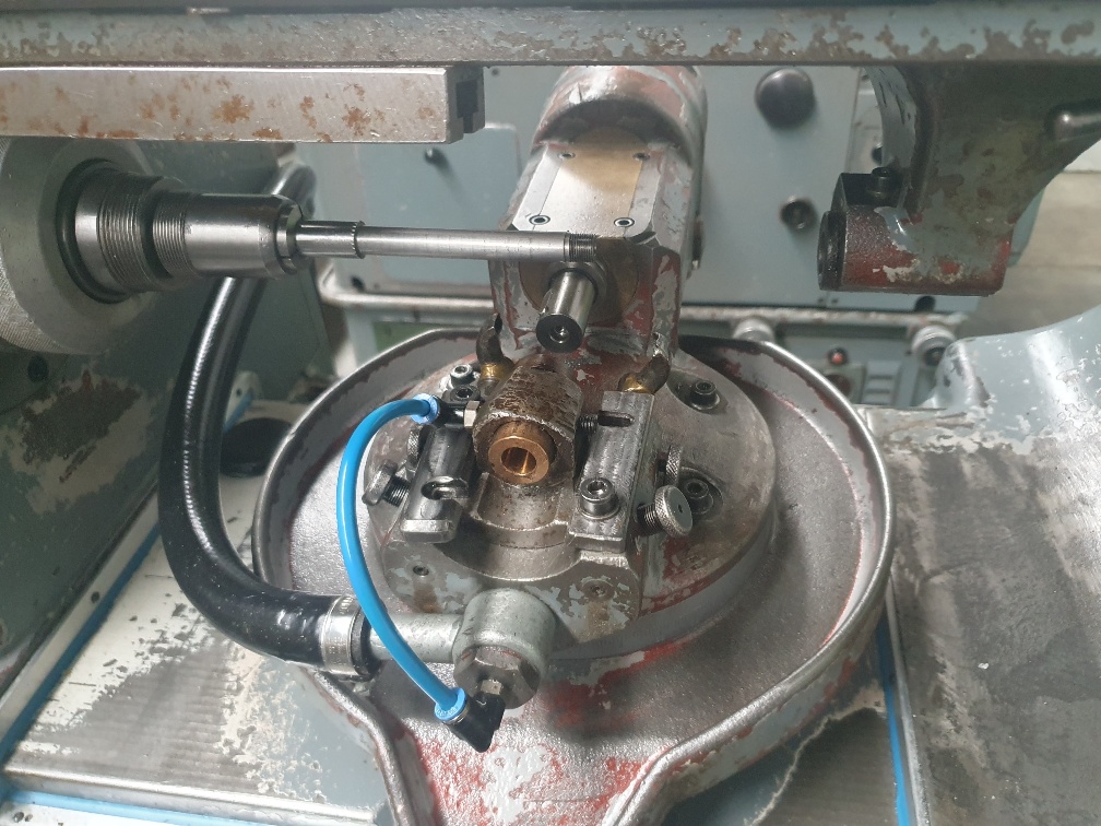 Koepfer 150 Machine à tailler les engrenages verticaux