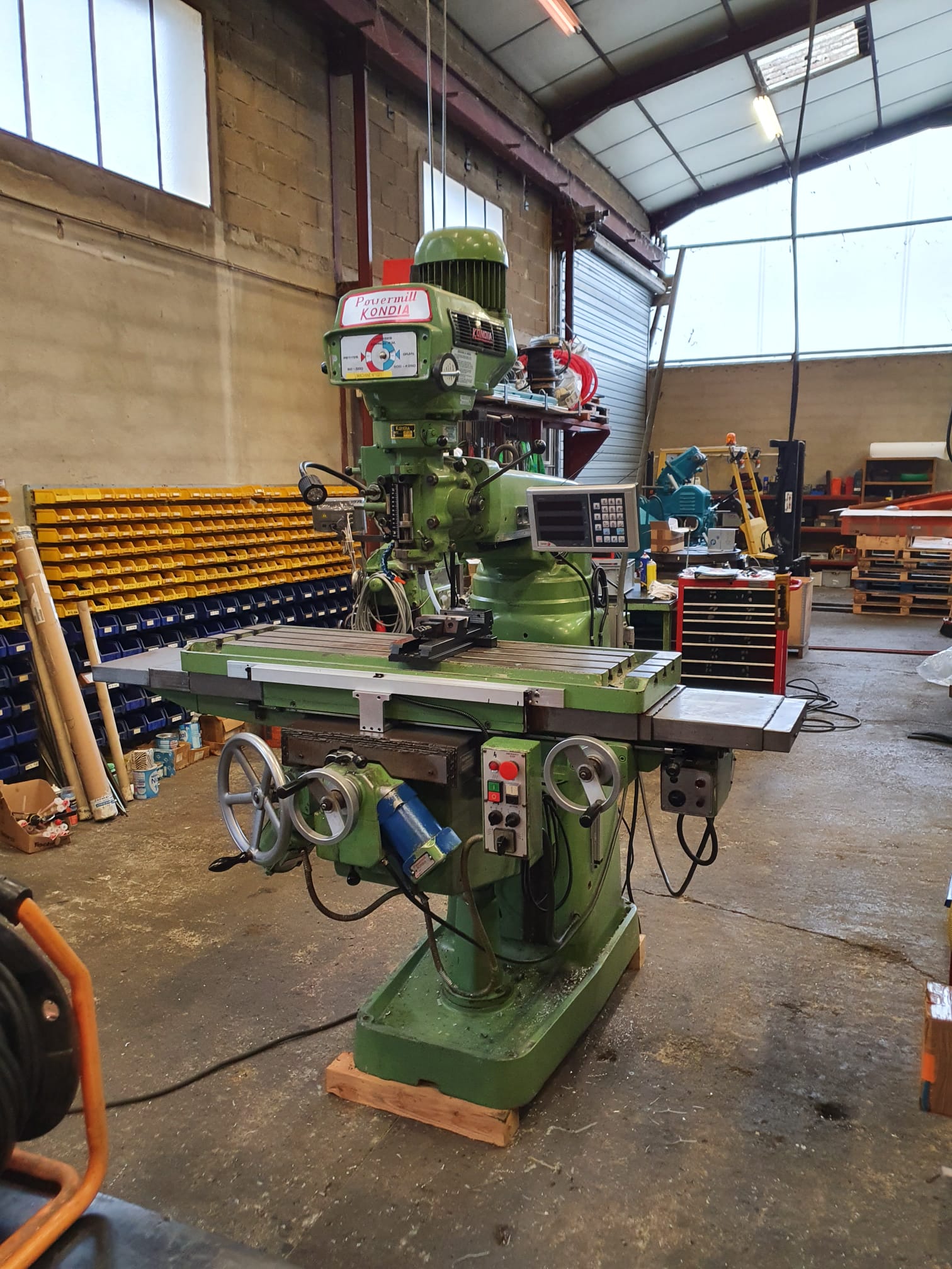 Fraiseuse Kondia KP90 T609