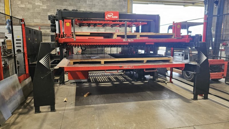 Machine de découpe laser Amada AMADA FLC3015AJ