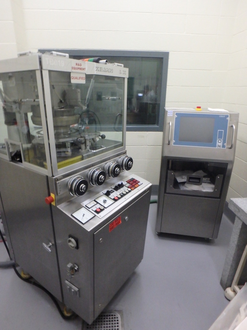 Presse à comprimés rotative Kilian LX 23 A ST
