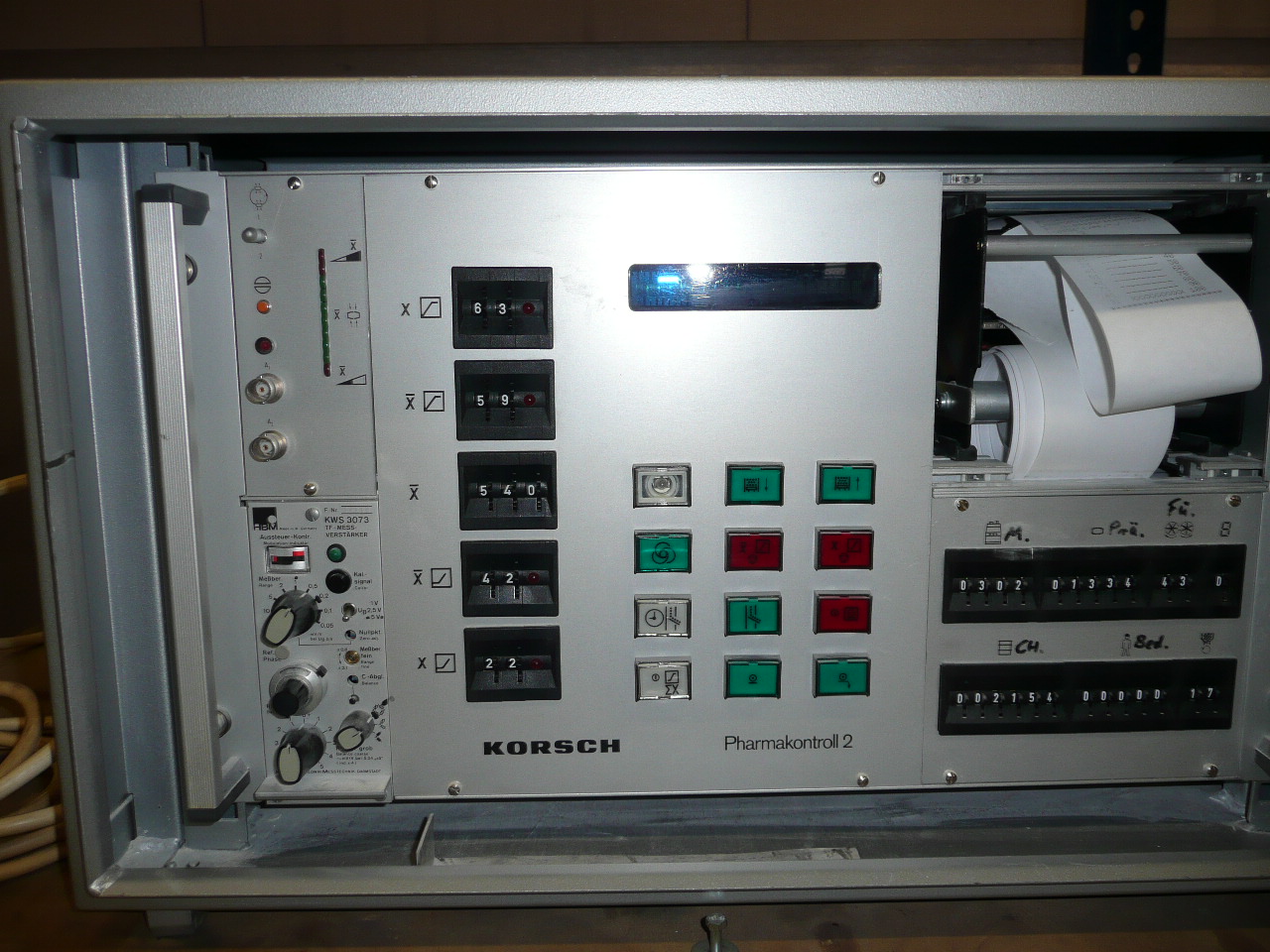Korsch Pharmakontroll PHK 2/171 kN système de surveillance et de contrôle de machine pour presses à comprimés rotatives.