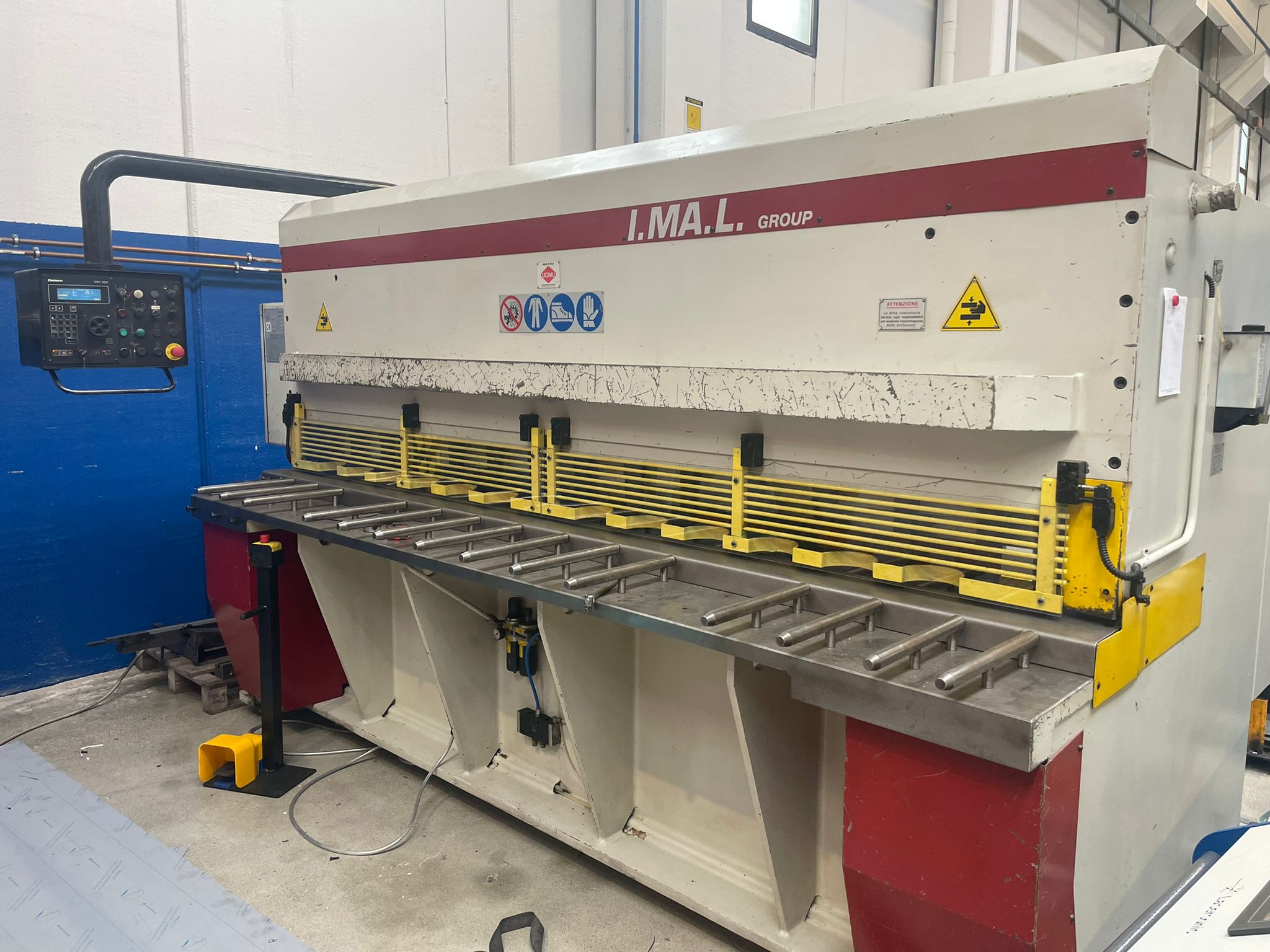 Cisaille guillotine hydraulique IMAL 30/4-6