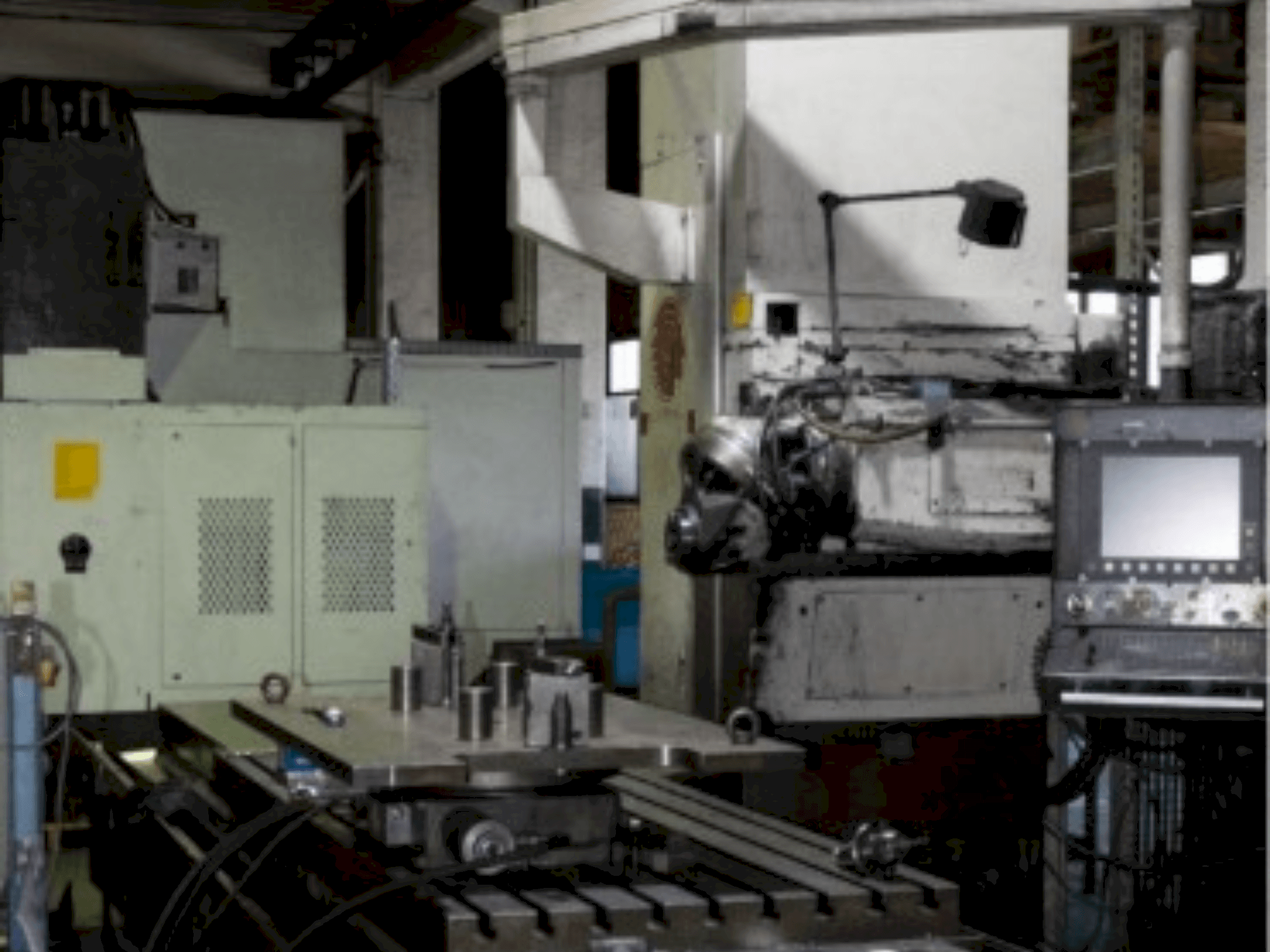 Fraiseuse cnc à banc fixe Huron X 61 38