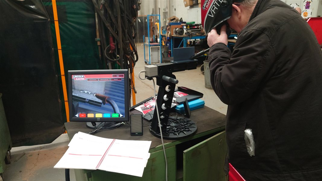 Appareil à souder Lincoln Vrtex Mobile K3165-1