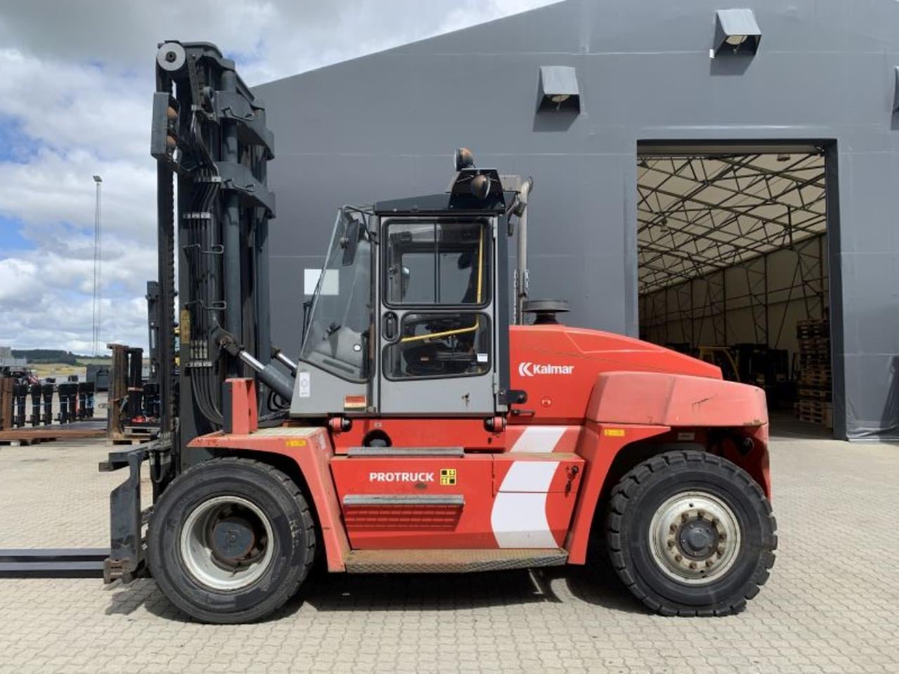 Chariot élévateur diesel Kalmar DCE100-6