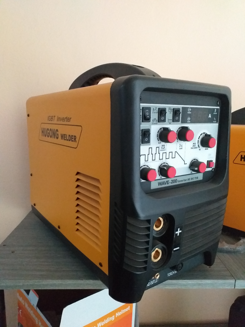 Appareil à souder Hugong welder WAVE 200 AC/DC