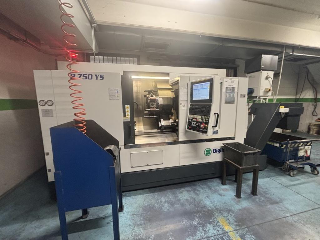 Tour motorisé cnc Biglia B750YS d'occasion