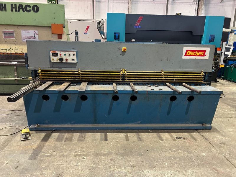 Cisaille guillotine hydraulique BLECKEN 3100 X 10 MM