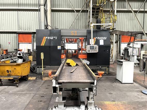 Scie à ruban pour métal Friggi 660 x 700 mm CNC