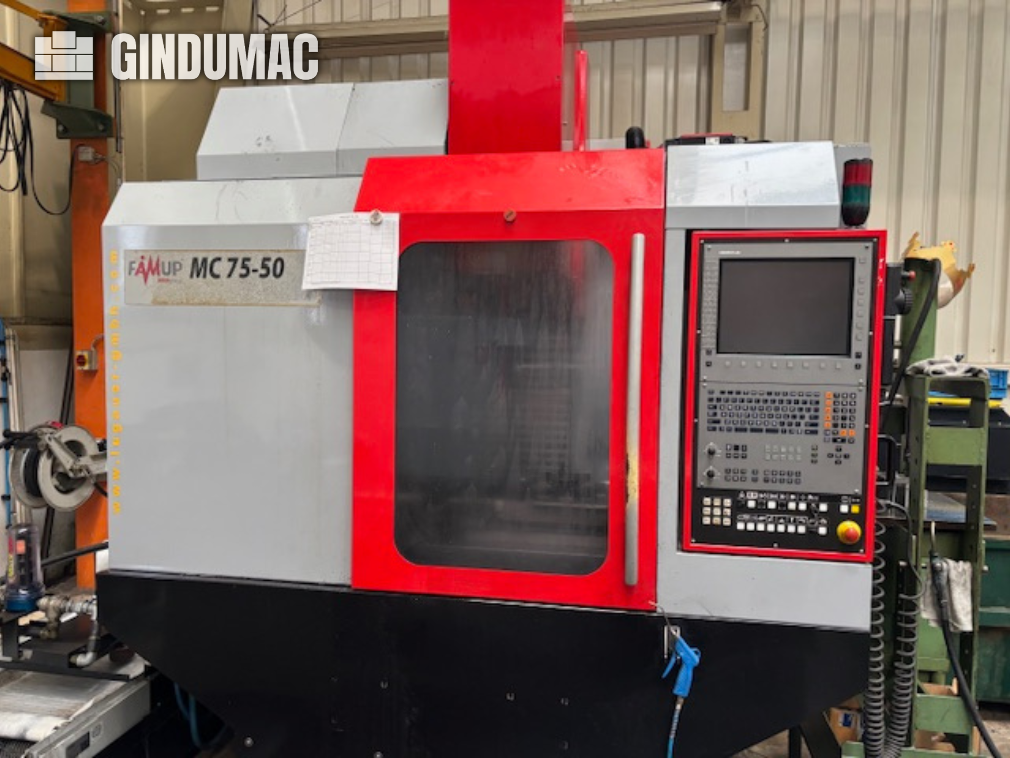 Centre d'usinage 5 axes EMCO MC 75-50