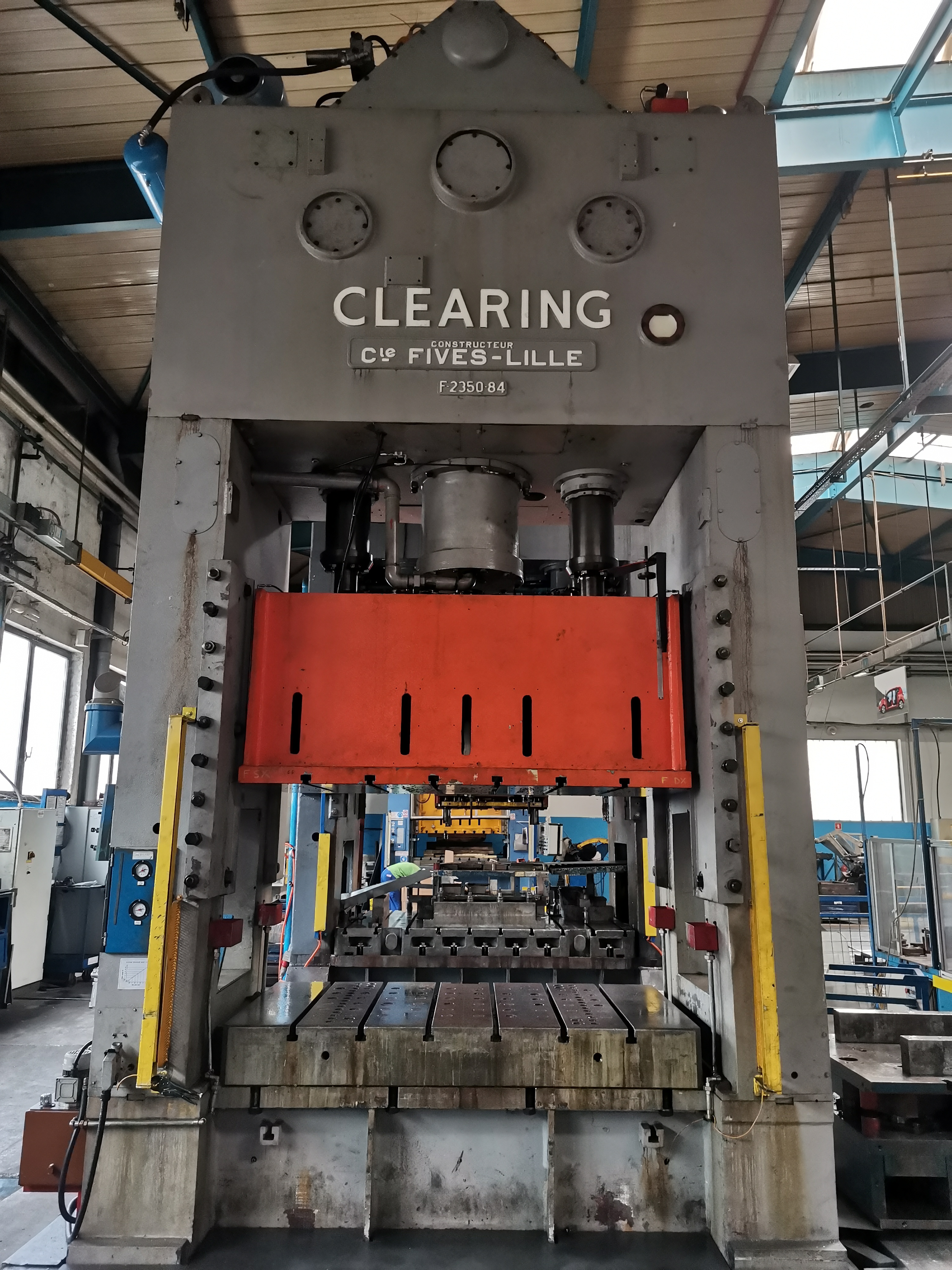 Presse excentrique Clearing F2350-84