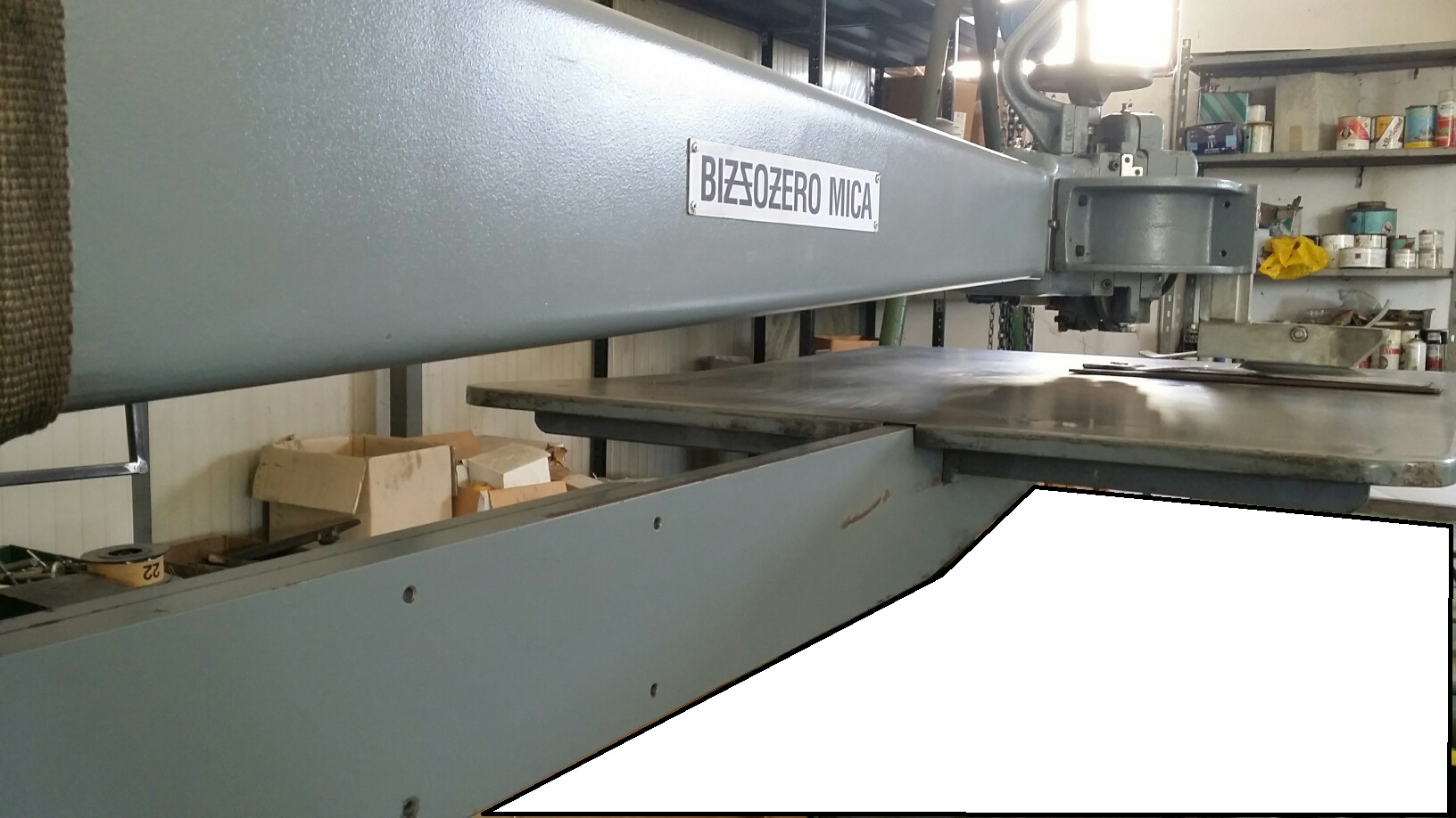 Assembleuse Bizzozero 225/160 Stitcher
