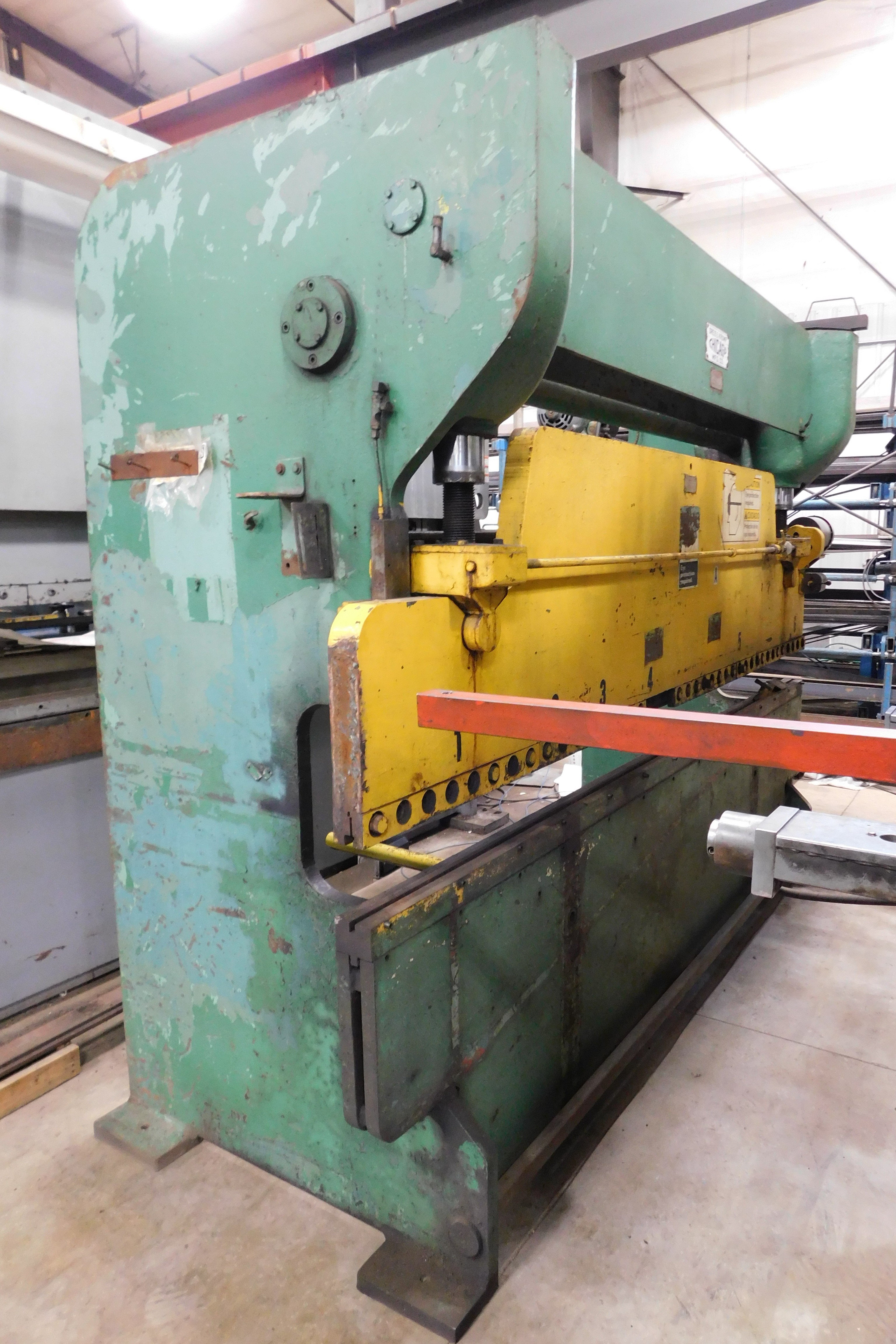 Presse plieuse mécanique Chicago 810BP 10' x 90 Tonnes