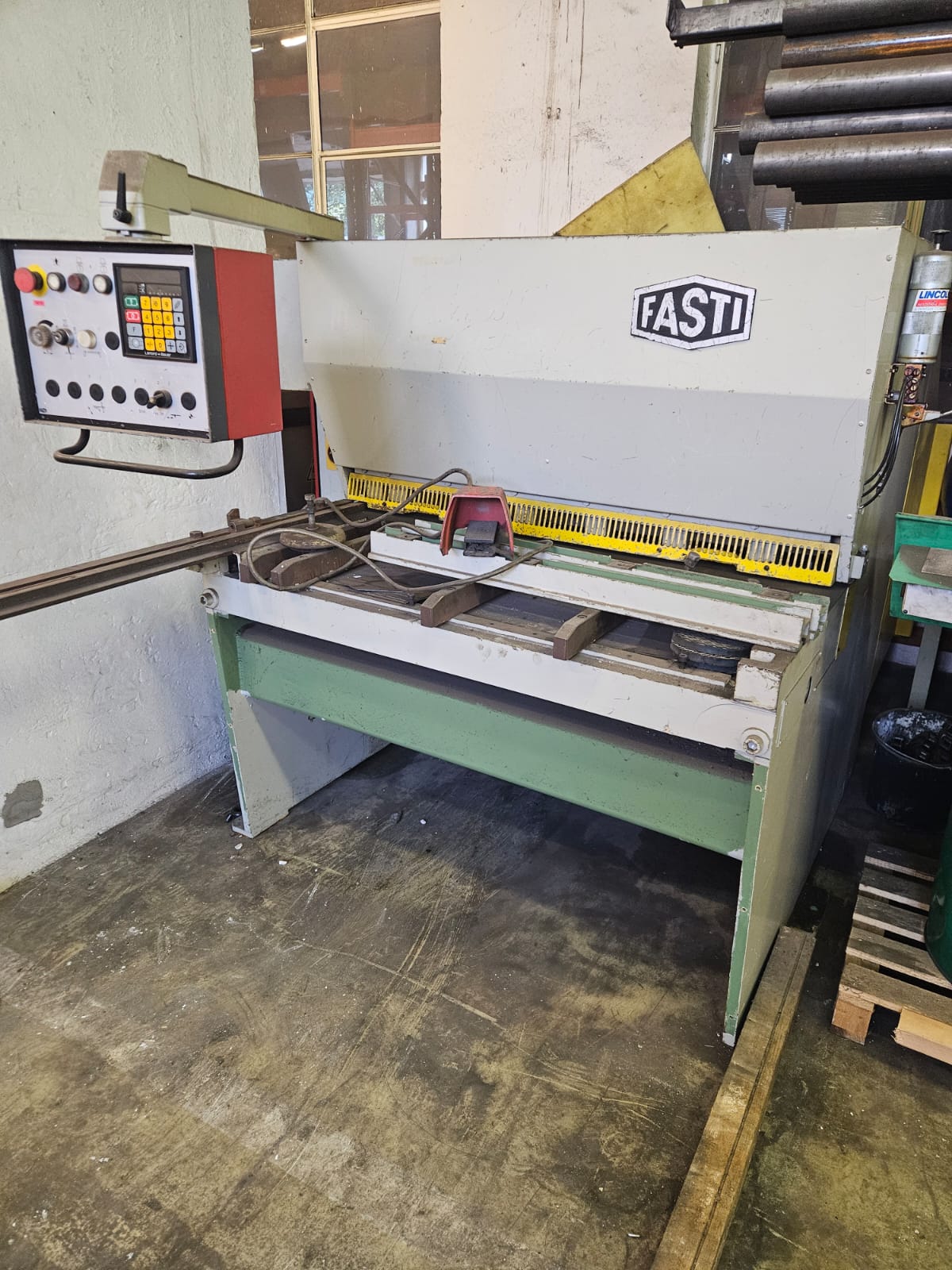 Cisaille guillotine hydraulique FASTI 12/4