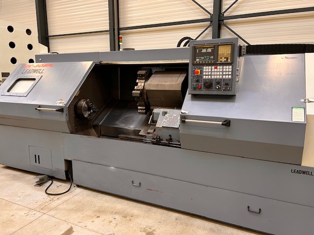 Tour cnc avec outils fixes LEADWELL LT-30 BPL d'occasion