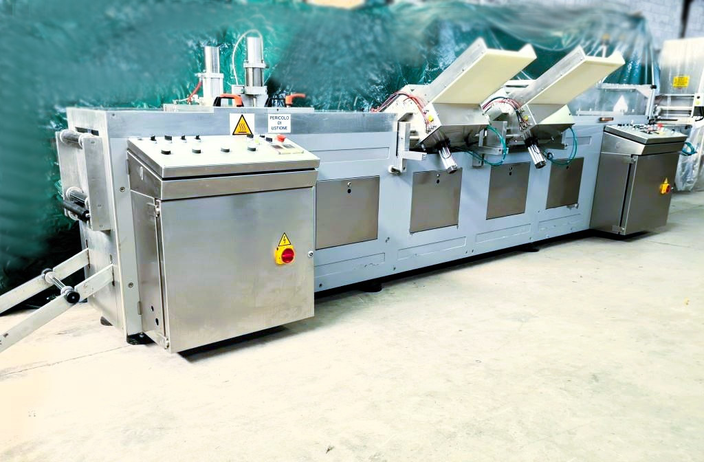 Ligne de formage remplissage operculage FARMO RES K 260/N