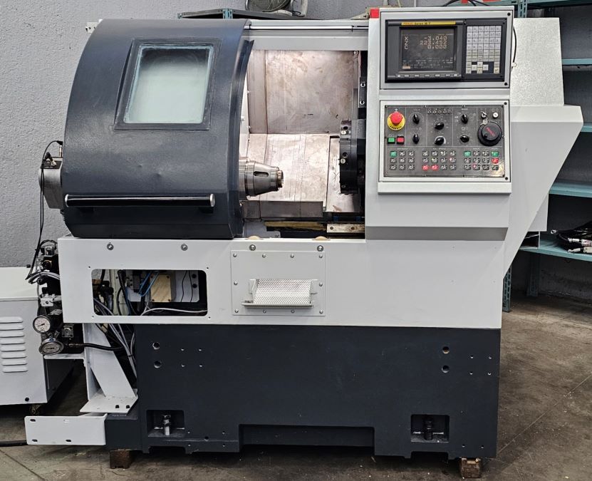 Tour cnc avec outils fixes AVM ANGELINI CLIPPER d'occasion