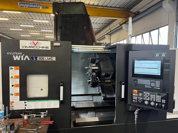 Tour motorisé cnc Hyundai Wia L300 LMC d'occasion