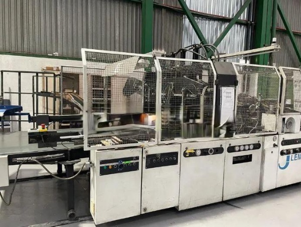 Machine plastique LEMO HT 1350