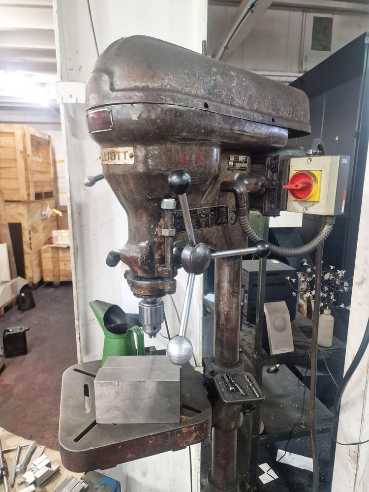 Perceuse à colonne ELLIOTT PROGRESS No.2GS PILLAR DRILL