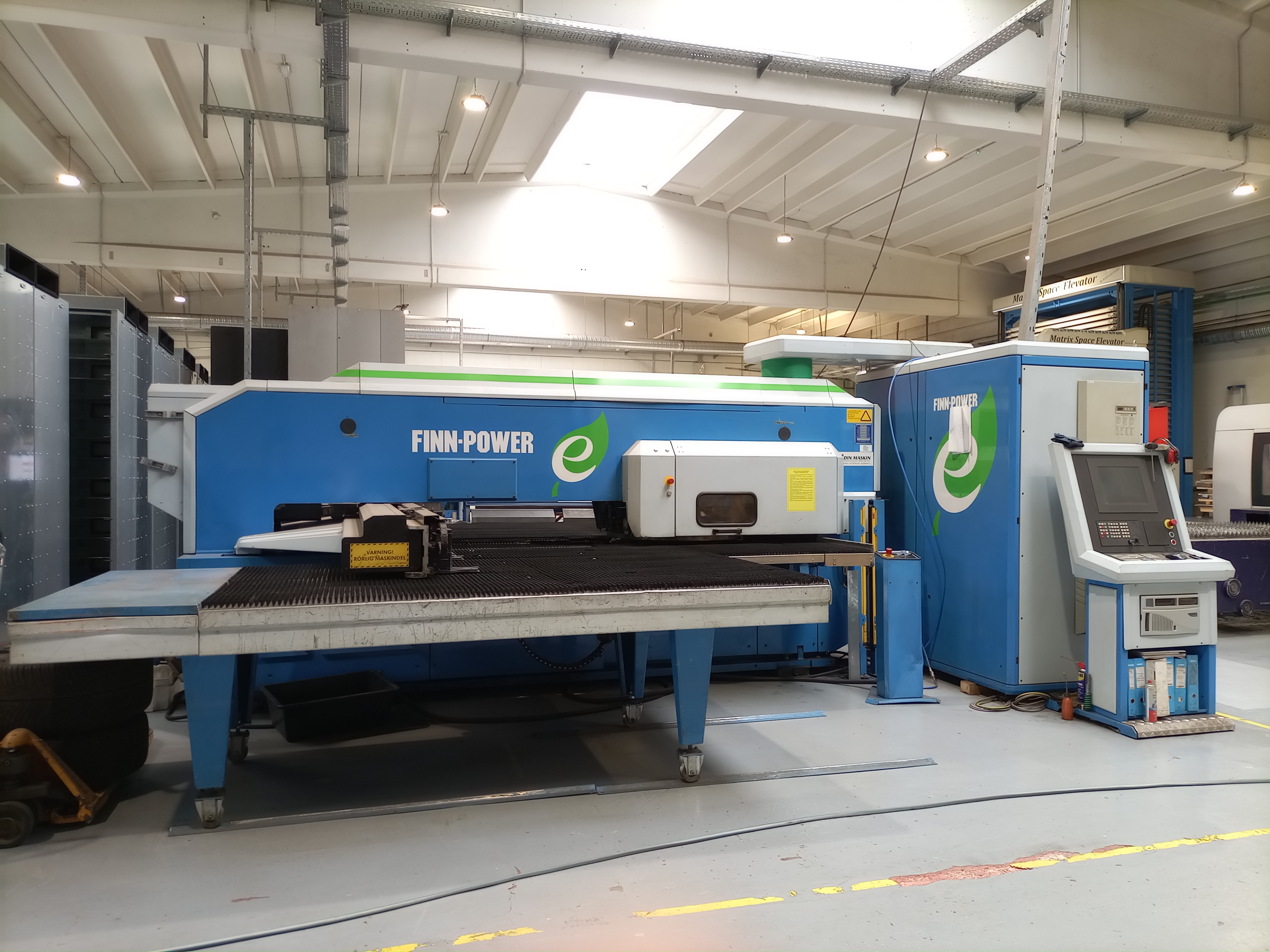 Poinçonneuse à cnc Finn Power E5 U Bonne affaire