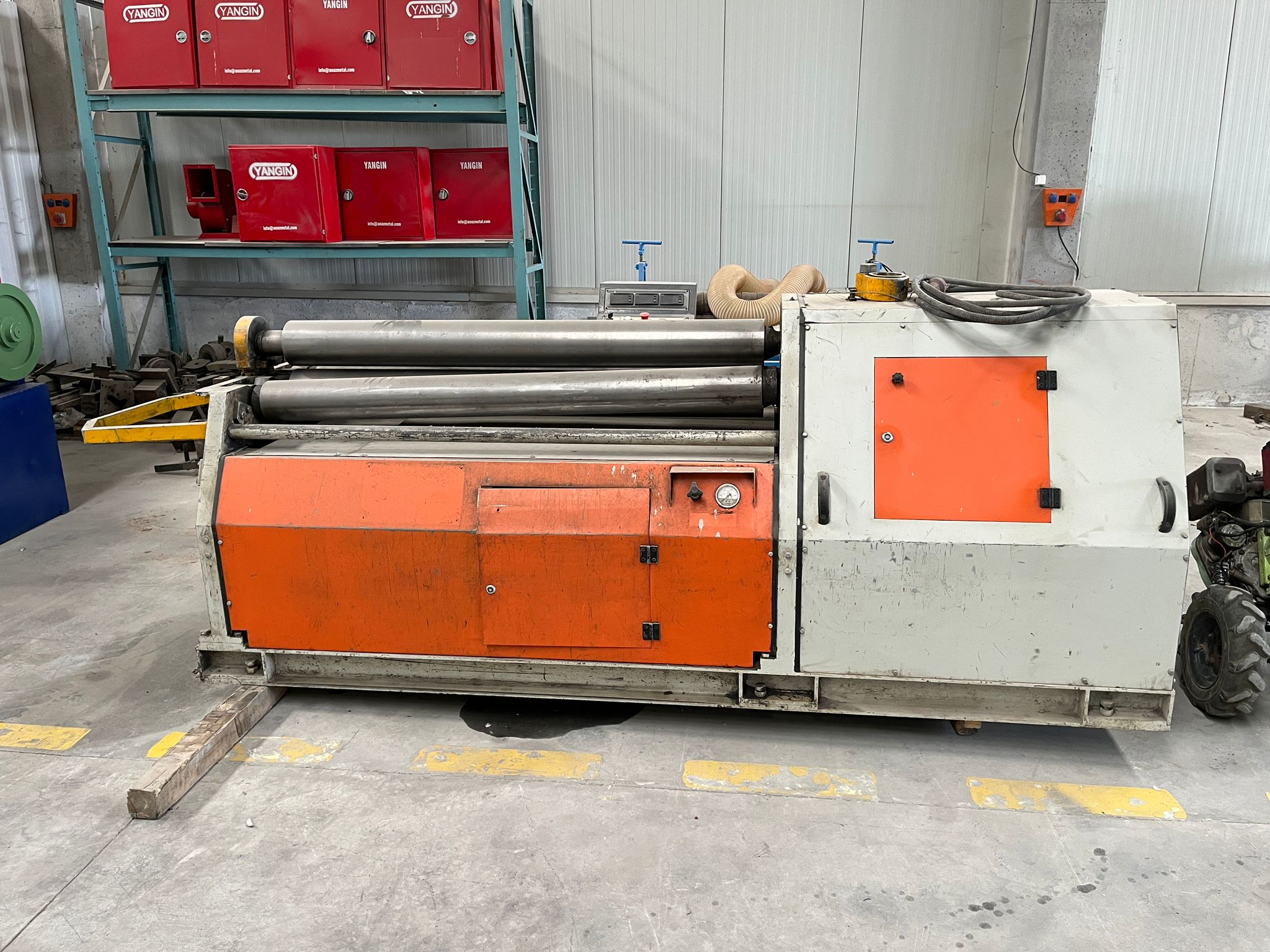 Rouleuse à 4 rouleaux Akyapak 4R HMS 1550/150