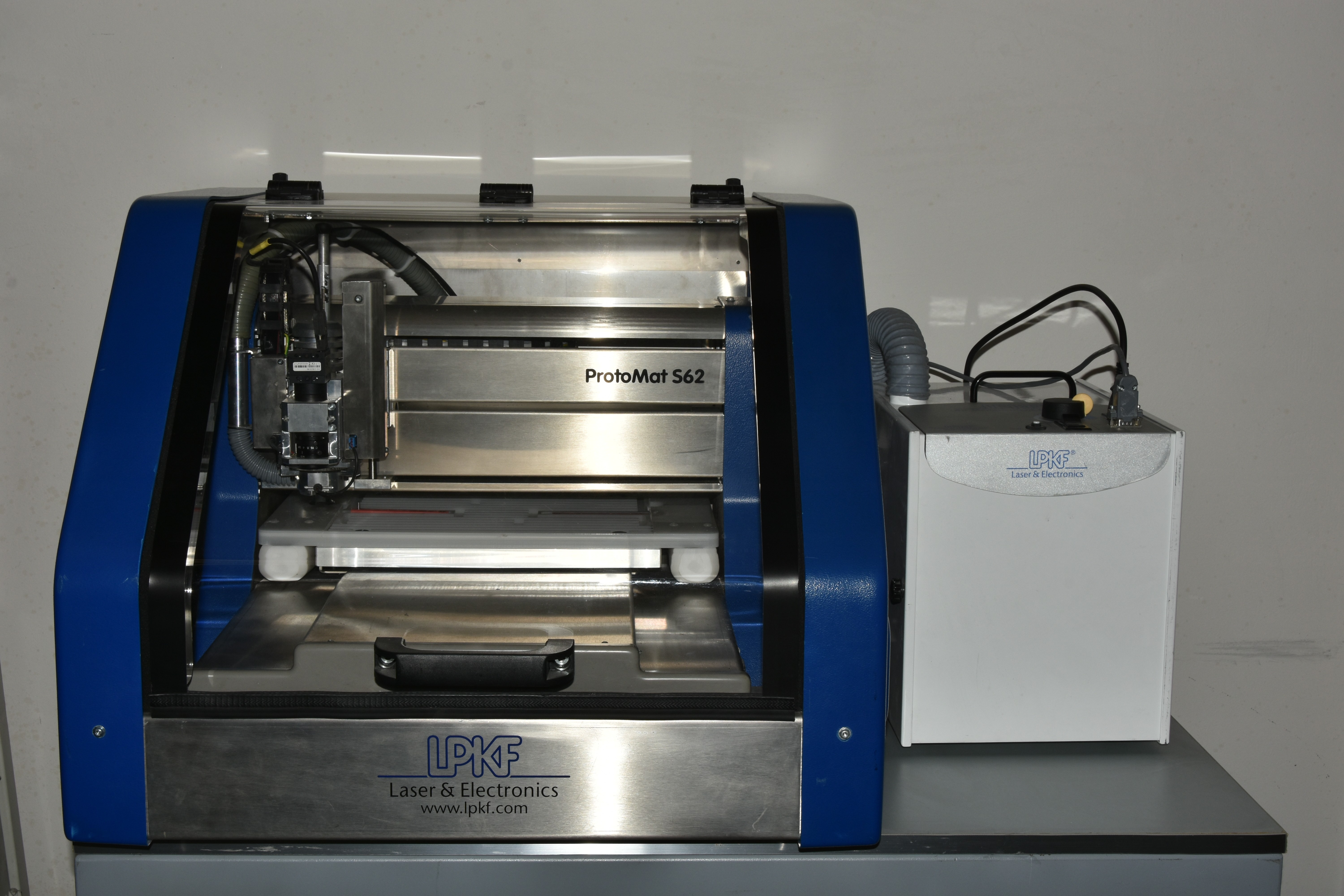 Machine de fabrication et assemblage de circuits imprimés LPKF PROTOMAT S62