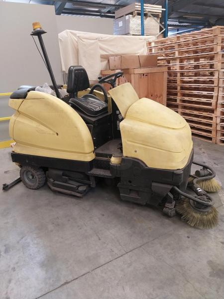 Engin de chantier Kärcher BD100/25