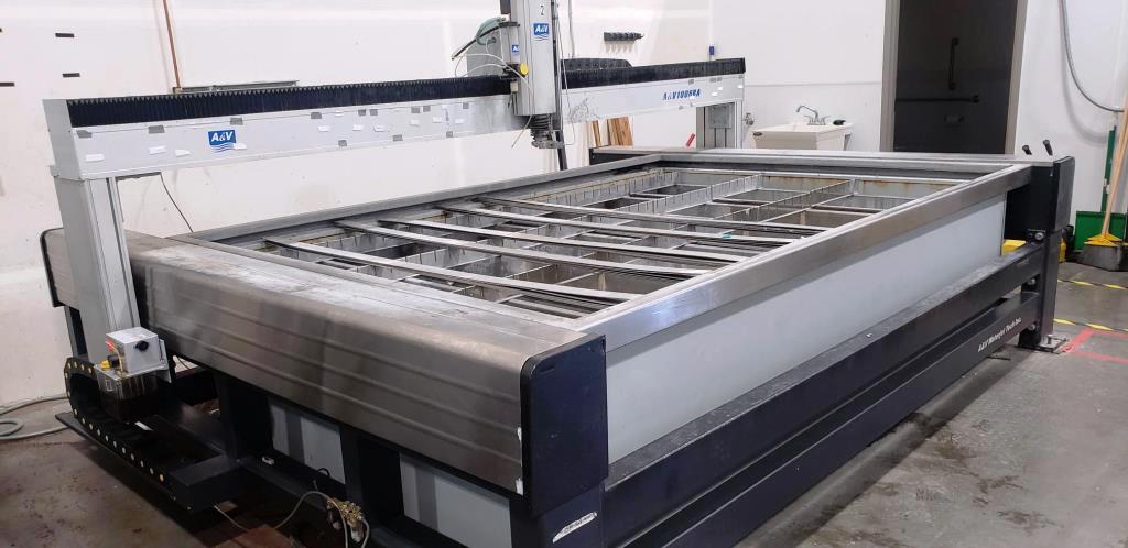 Machine de découpe jet d'eau A&V Waterjet Tech 5090BA