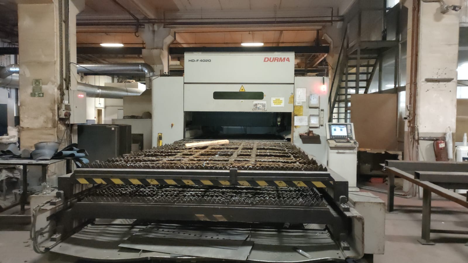 Machine de découpe laser Durma HD-F 4020