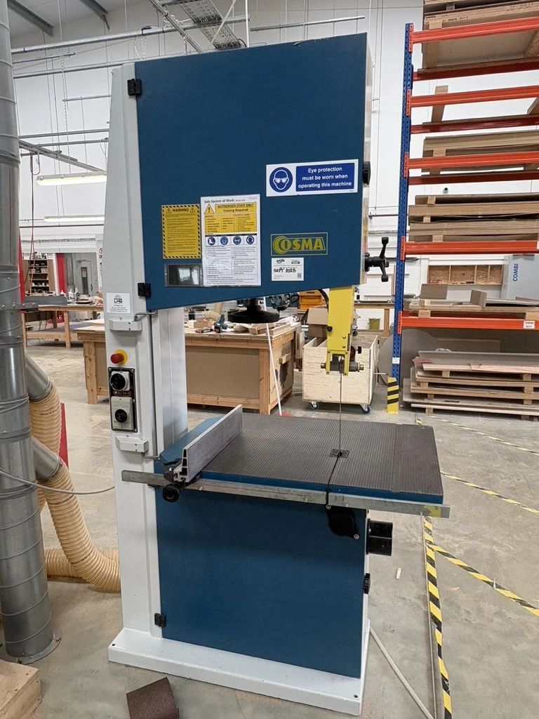 Scie à ruban pour le bois Cosma 700