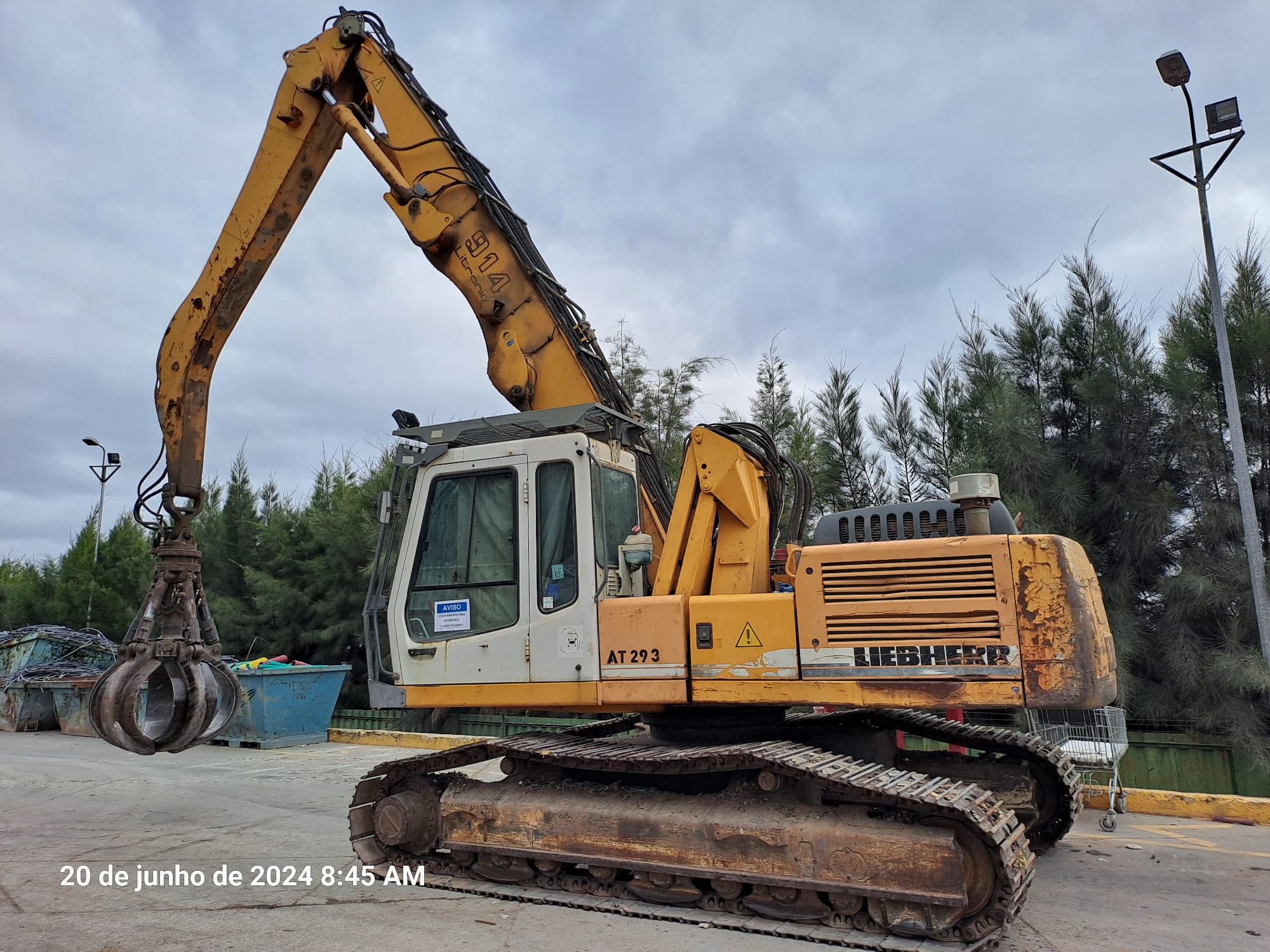 Excavateur Liebherr R914B HDSL