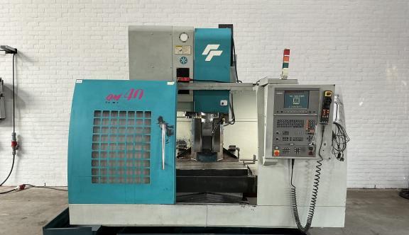 Centre d'usinage vertical Feeler QM40
