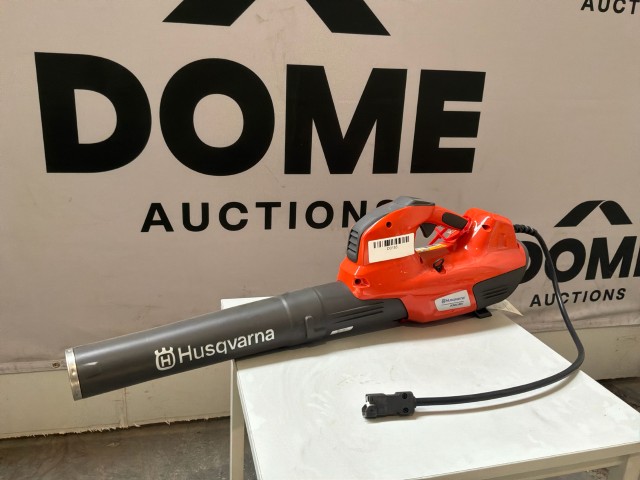 Machine agricole Husqvarna 536LiBX