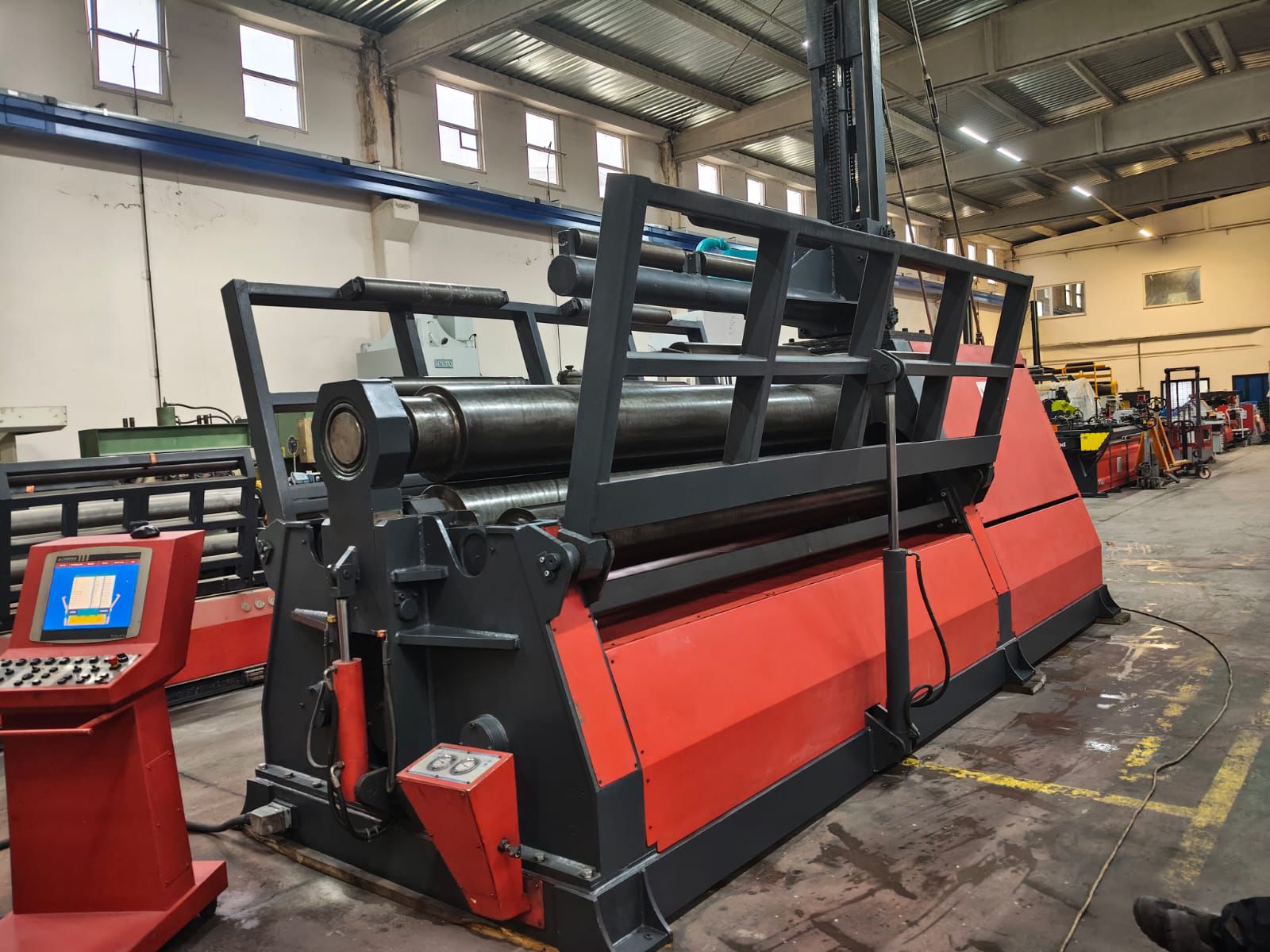 Rouleuse à 4 rouleaux Akyapak AHS 30-16/20