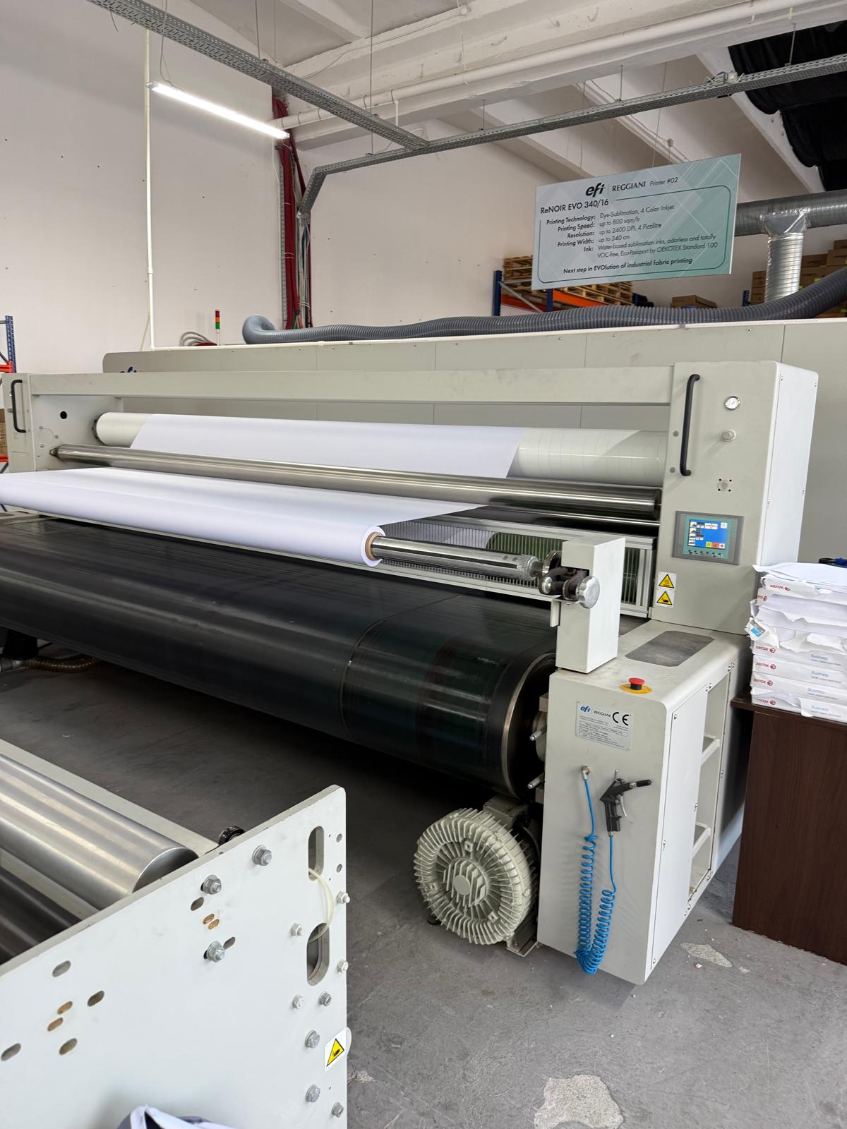 EFI Reggiani Renoir 340 EVO à 8 couleurs (dont 2 encres fluorescentes)