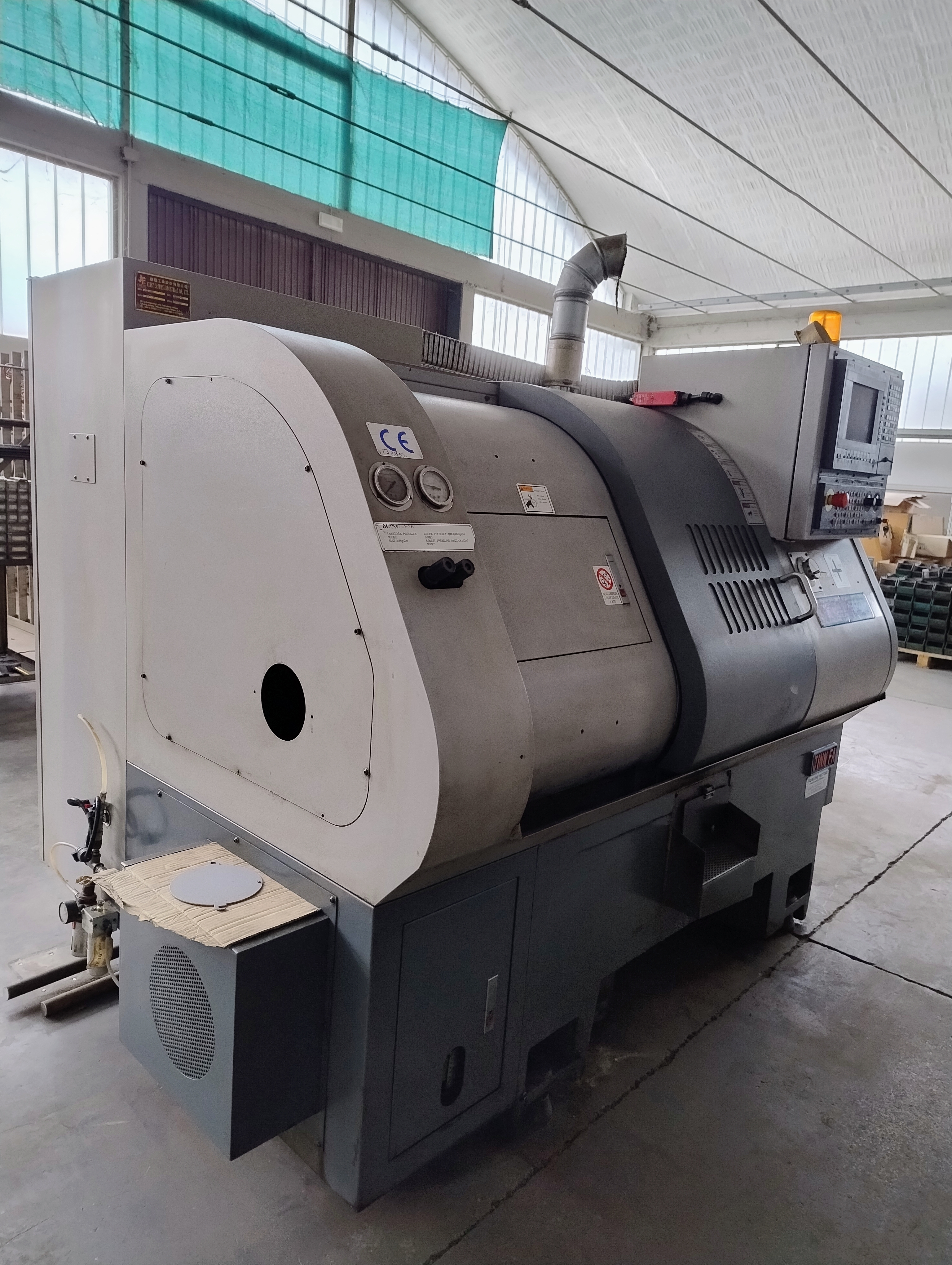 Tour cnc Jinn Fa JCL-60 Hot deal