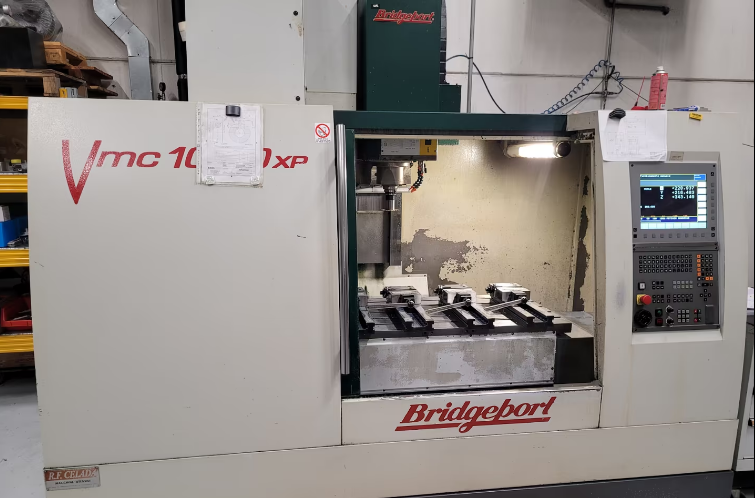 Centre d'usinage vertical BRIDGEPORT VCM 1000 30 XP d'occasion