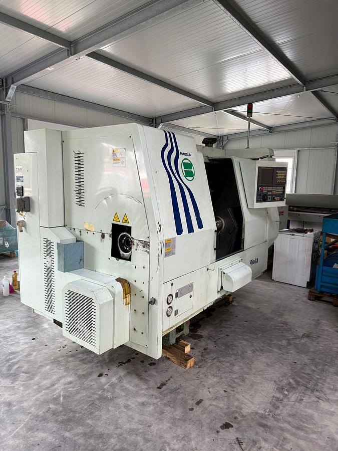 Tour motorisé cnc Biglia B 550 YS d'occasion