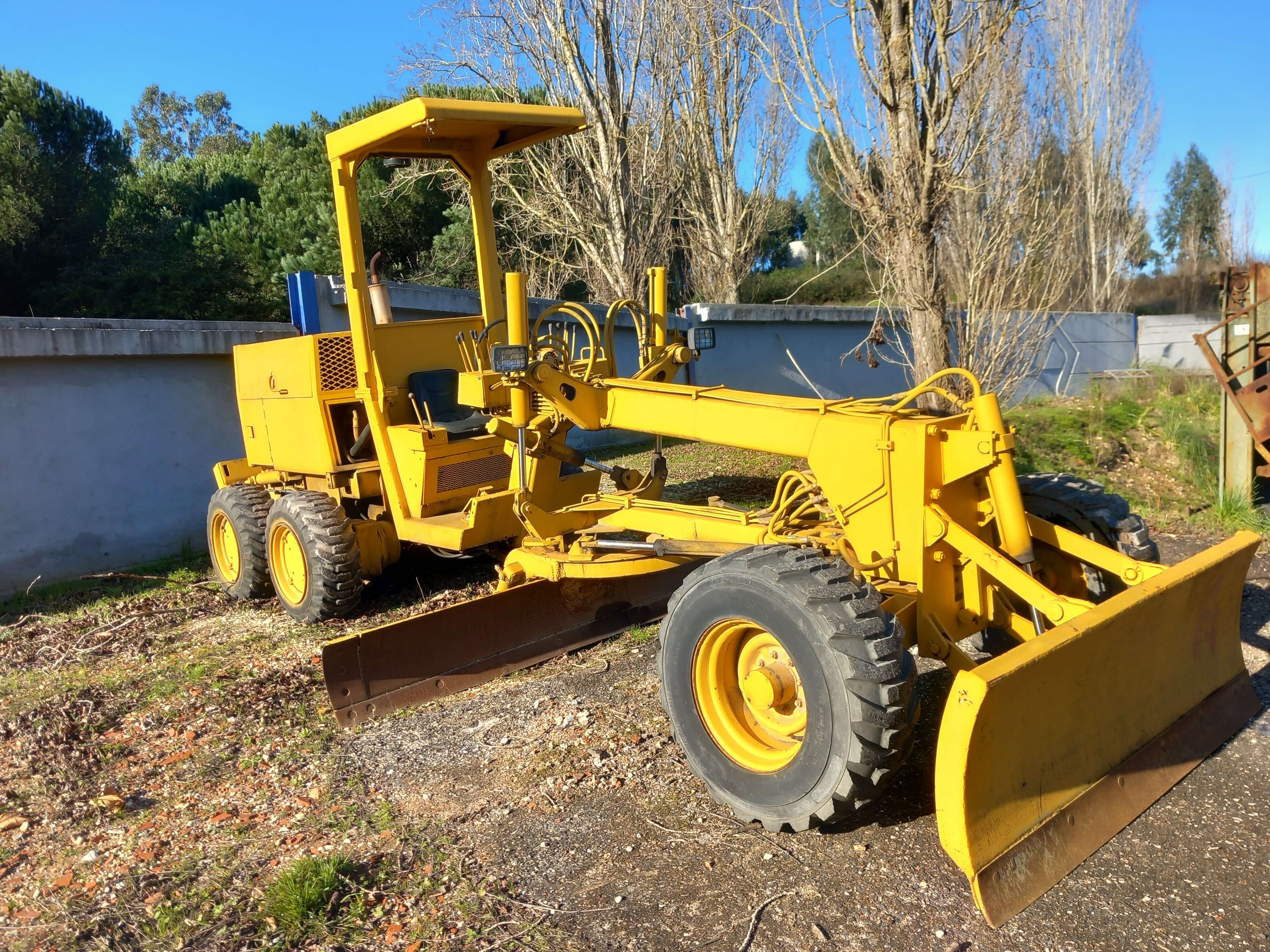 Excavateur Caterpillar SG 100
