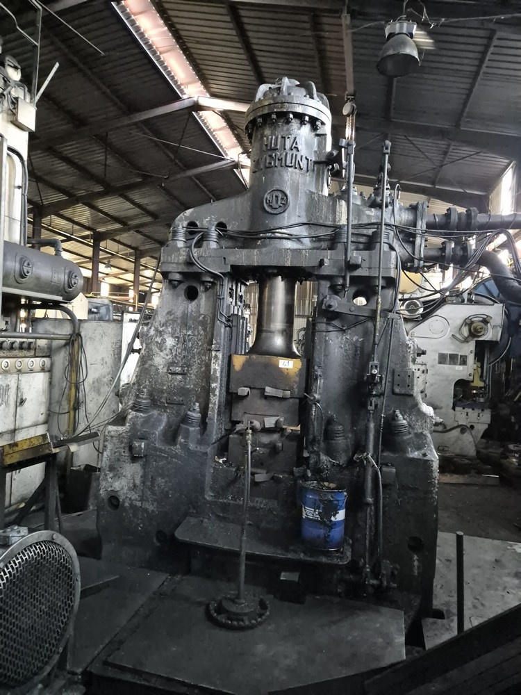 Marteau-pilon de forge HUTA ZIGMUNT MPM 3150