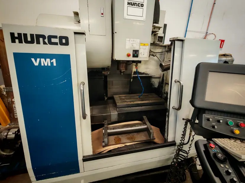 Centre d'usinage vertical HURCO VM1 d'occasion