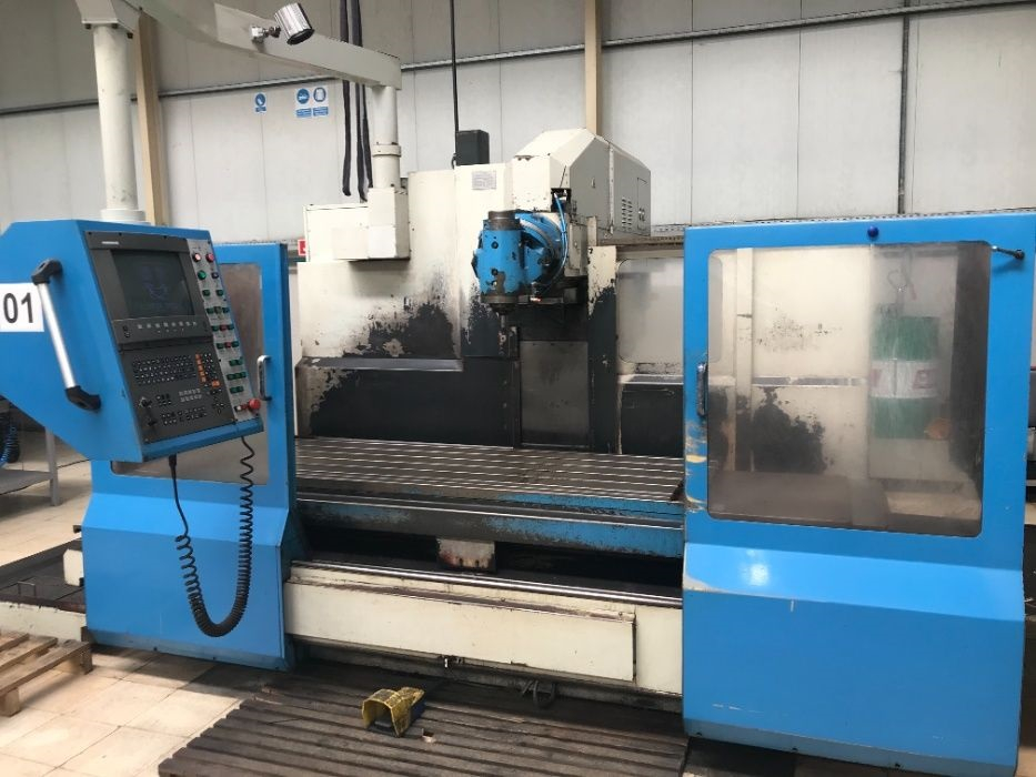 Fraiseuse à banc fixe Kiheung KNC 800 d'occasion