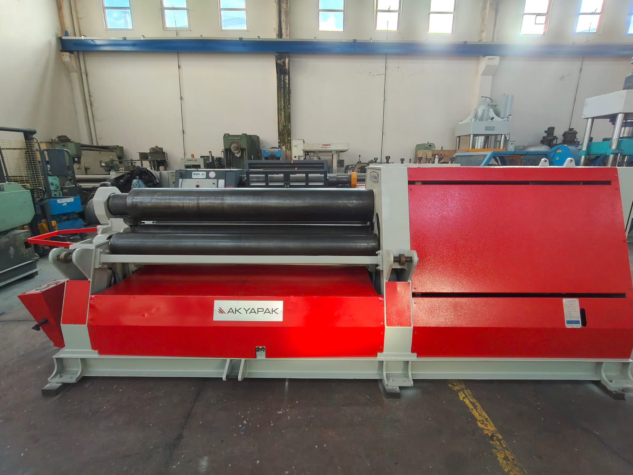 Rouleuse à 4 rouleaux Akyapak AHS 20/16